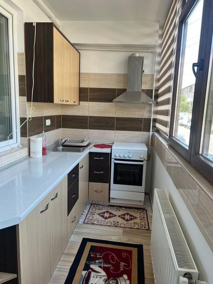 Apartament cu 2 camere decomandat în Roșu
