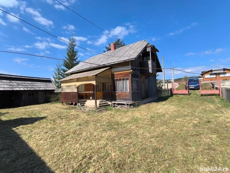 Casă cu 4 camere cu Teren 1170 Mp în Poiana Stampei