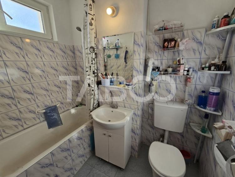 Apartament cu 2 camere semidecomandat, mobilat în Mihai Viteazul