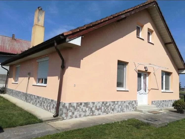 Casă cu 3 camere cu Teren 473 Mp în Moșnița Veche