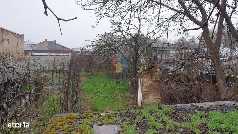 Casă cu 4 camere în Nicolae Bălcescu