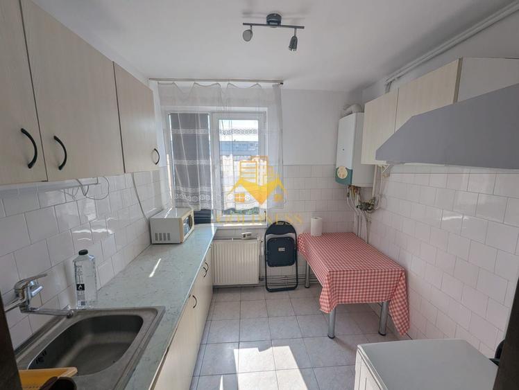 Apartament cu 2 camere decomandat, mobilat în Ultracentral