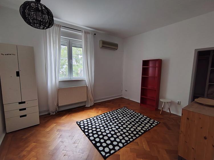 Apartament cu 3 camere decomandat în Bucureștii Noi