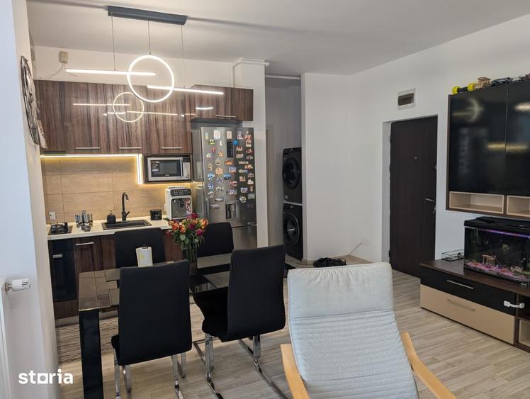 Apartament cu 3 camere, mobilat în Fratelia