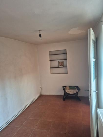 Casă cu 3 camere în Central