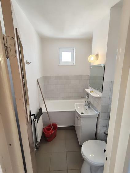 Apartament cu 2 camere decomandat în Lazaret
