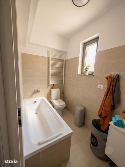 Casă cu 5 camere cu Teren 165 Mp în Central