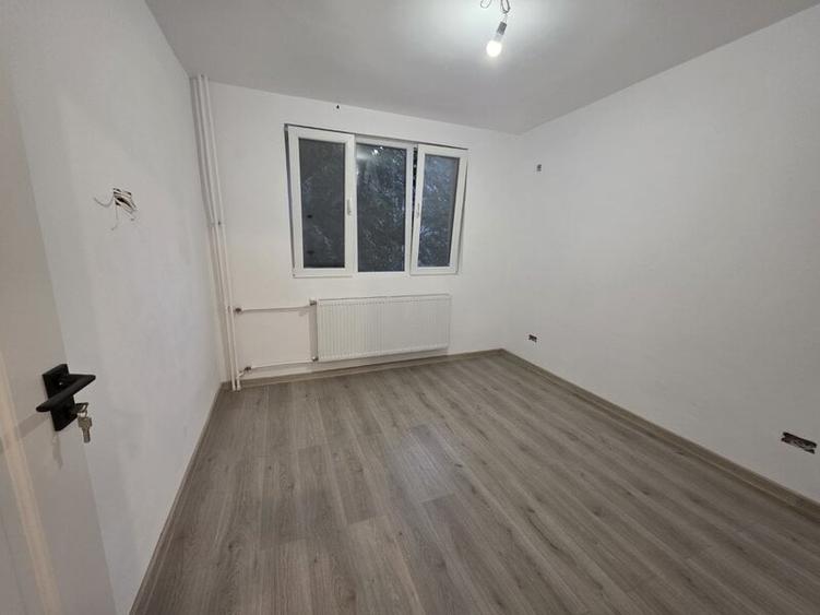Apartament cu 3 camere decomandat în Nicolae Grigorescu