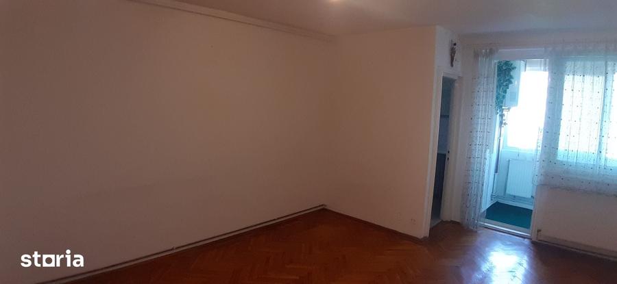 Vindem garsoniera Soarelui - 8