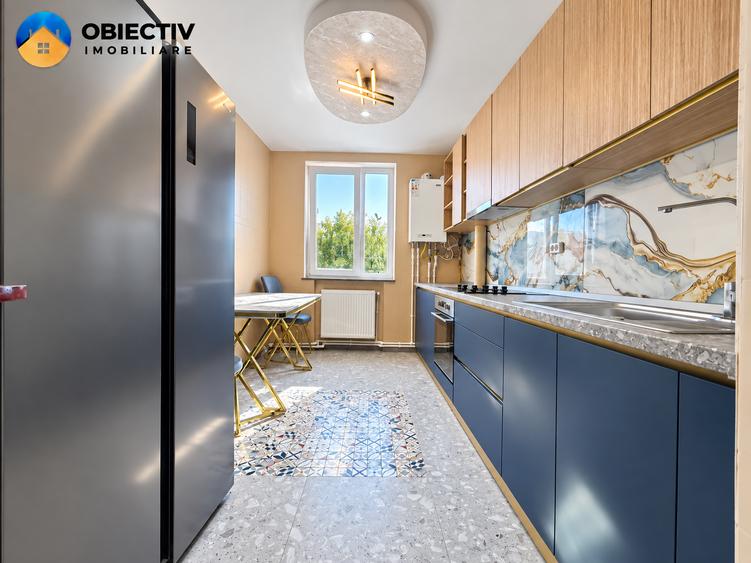 Apartament cu 4 camere decomandat în Mărăței