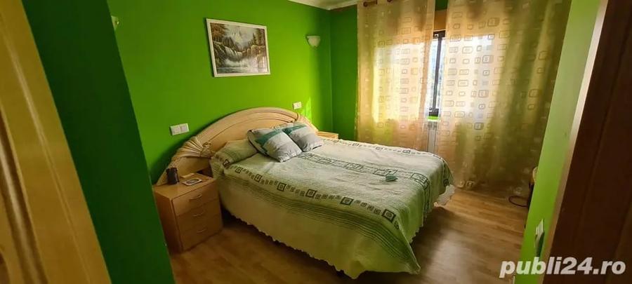 Casă cu 4 camere în Preluca Veche