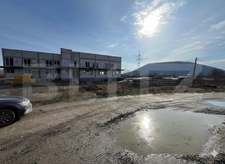 Spațiu comercial, de 1,400 mp, în Exterior Sud