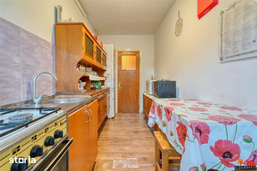 Apartament cu 4 camere în Astra
