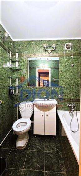 Apartament cu 3 camere decomandat în Drumul Taberei
