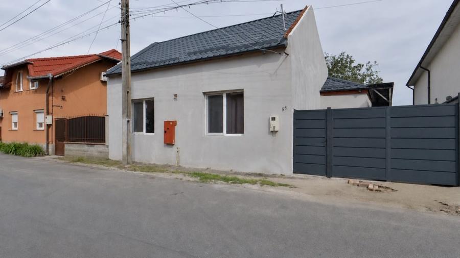 Casă individuală cu 4 camere cu Canalizare în Grădiște