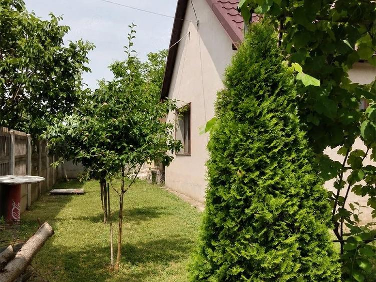 Casă cu 3 camere cu Teren 2054 Mp în Pădurani