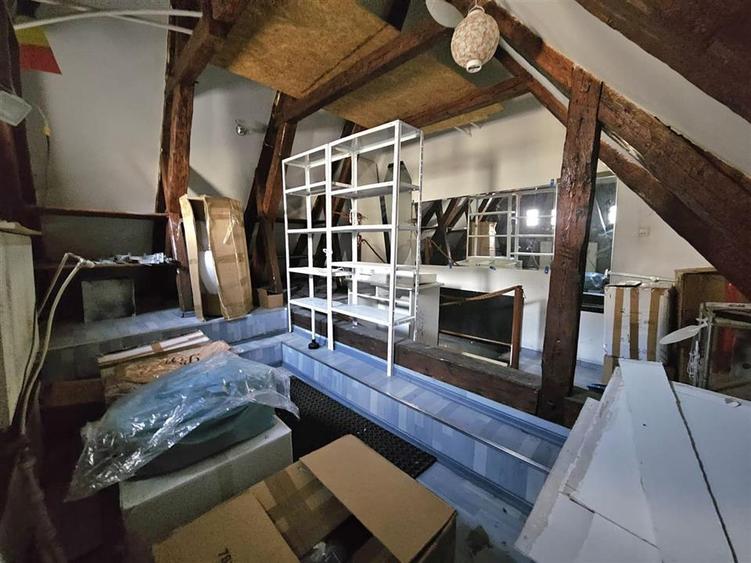 Spațiu comercial, de 46 mp, în Centrul Istoric