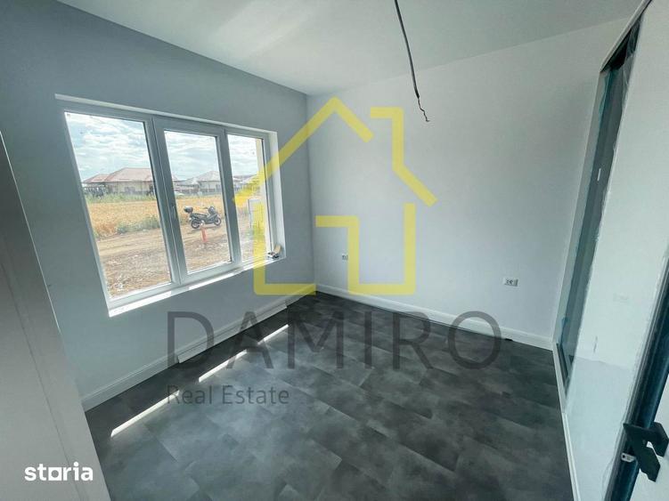 Casă cu 4 camere cu Teren 500 Mp în Dragomirești-Vale