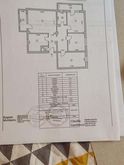 Apartament cu 4 camere decomandat în Otopeni