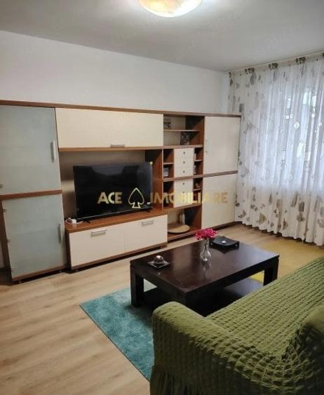 Apartament cu 2 camere decomandat, mobilat în Titan