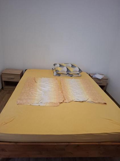 Apartament cu 3 camere semidecomandat în Dacia
