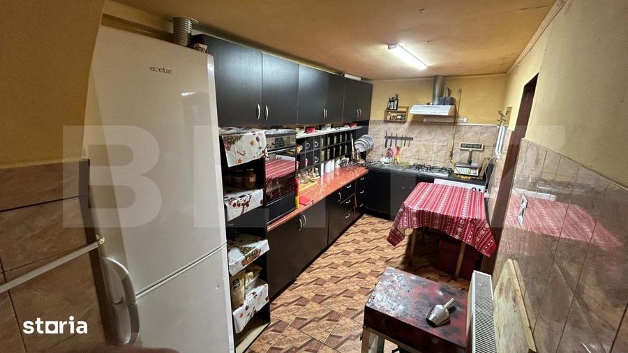 Casă cu 4 camere cu Teren 300 Mp în Central