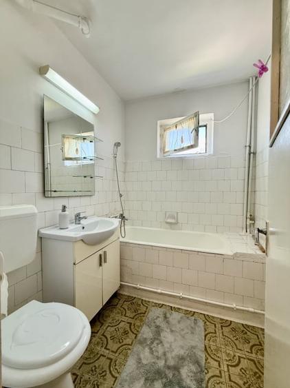 Apartament cu 2 camere semidecomandat, mobilat în Central