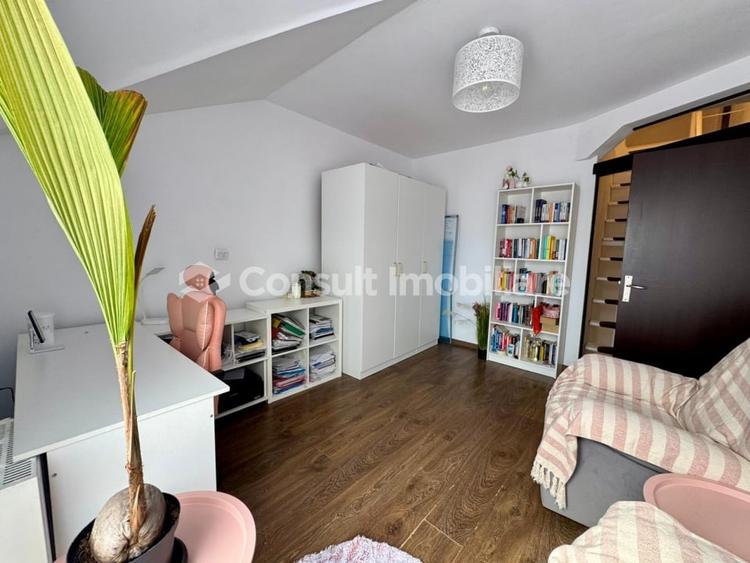 Penthouse cu 3 camere semidecomandat în Mănăștur