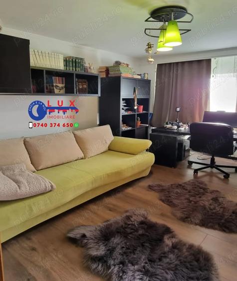 Apartament cu 3 camere decomandat în Babadag
