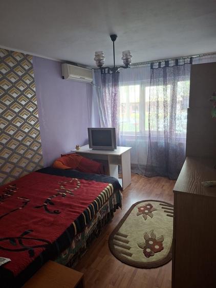 Apartament cu 2 camere semidecomandat în Viziru 1