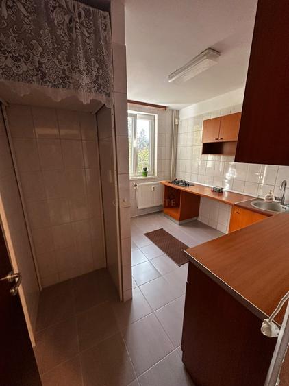Apartament cu 2 camere decomandat, mobilat în Ozana
