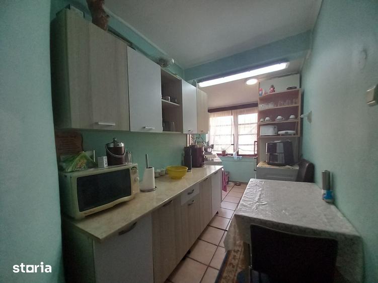 Casă cu 4 camere cu Teren 300 Mp în Vasile Alecsandri