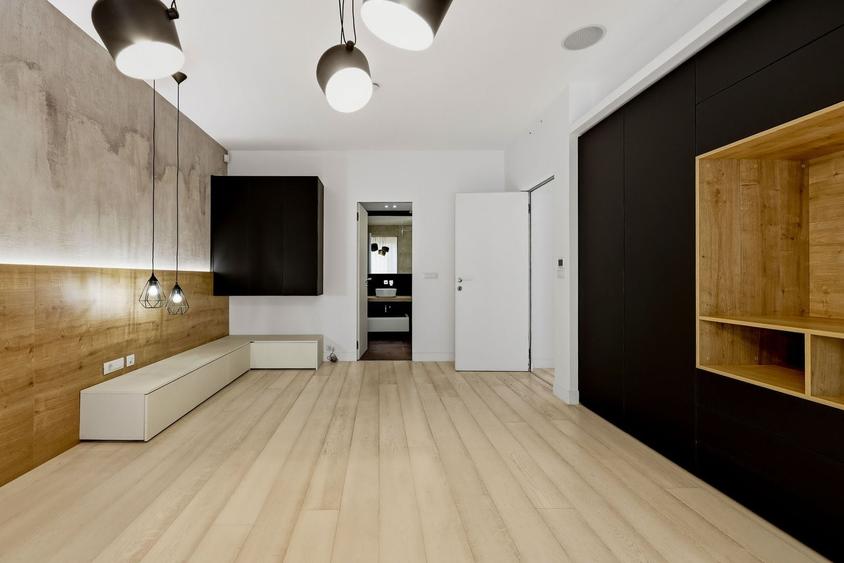 Penthouse cu 5 camere decomandat, mobilat în Herăstrău