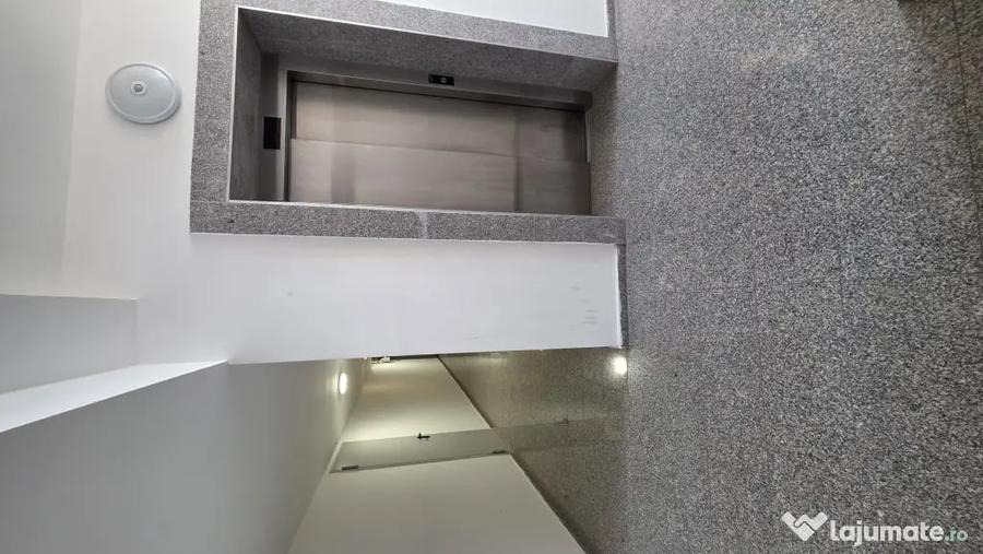 Garsonieră decomandată în Avantgarden