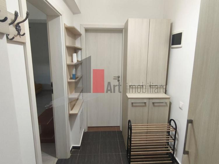 Apartament cu 2 camere semidecomandat, mobilat în Berceni