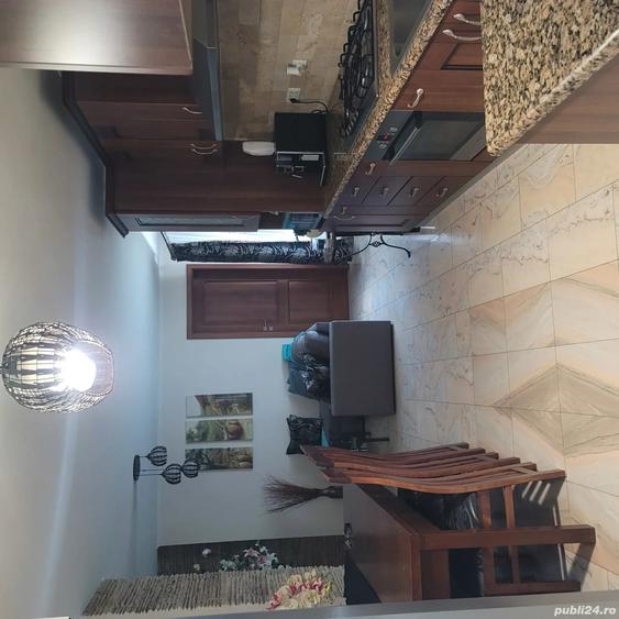 Apartament cu 3 camere decomandat în Spitalul Județean
