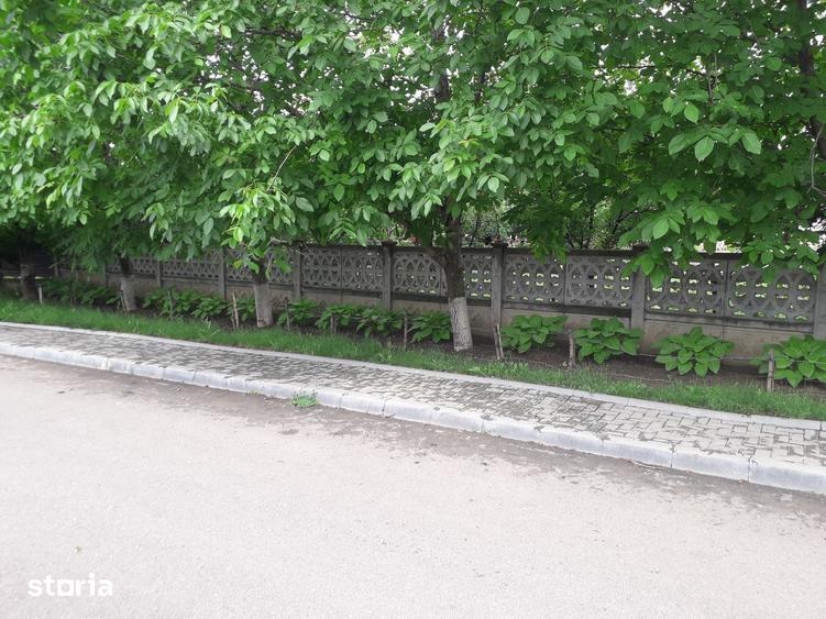 Teren de 1150 mp, în Podu Roș