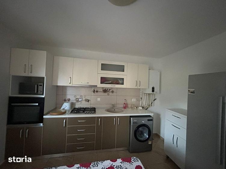 Casă cu 3 camere decomandat cu Teren 350 Mp în Podu Roș