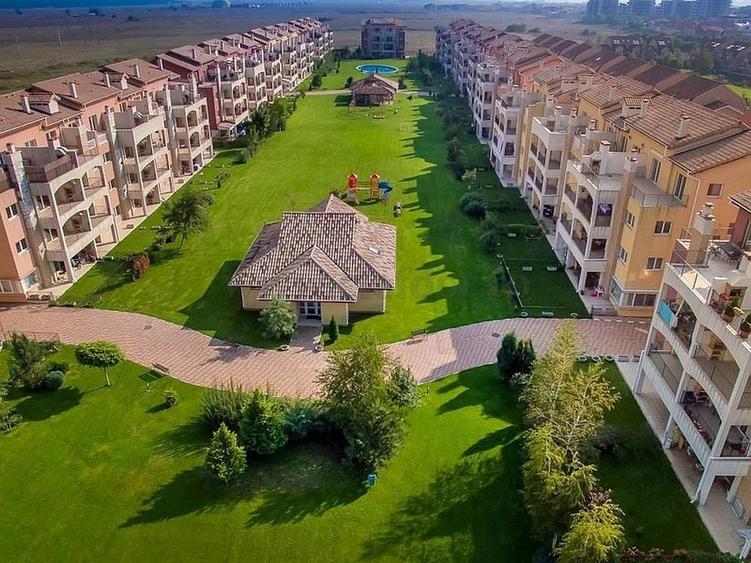 Apartament cu 3 camere decomandat, mobilat în Pipera