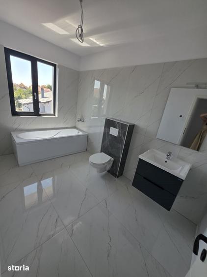Casă cu 5 camere cu Teren 350 Mp în Becicherecu Mic