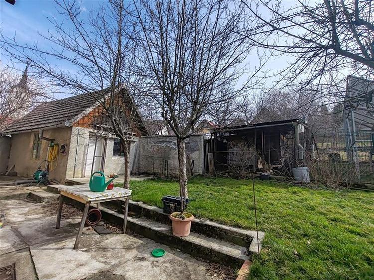 Casă individuală cu 3 camere cu Canalizare în Baciu
