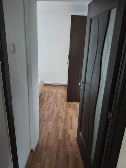 Apartament cu 2 camere decomandat, mobilat în Centru Civic