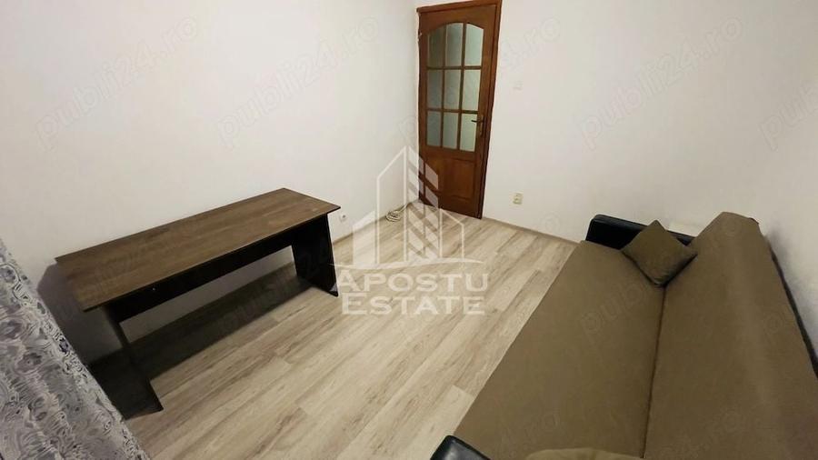 Apartament cu 3 camere decomandat în Soarelui