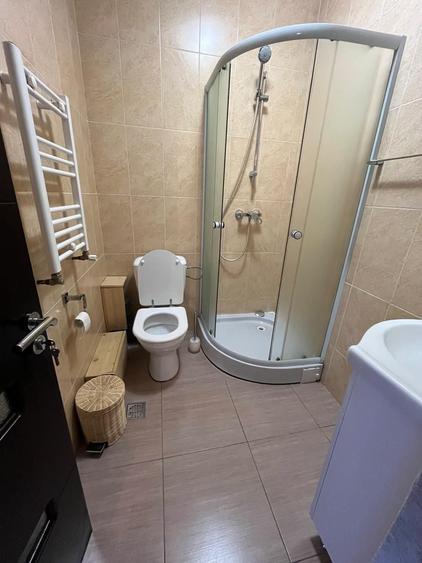 Garsonieră decomandată în Central