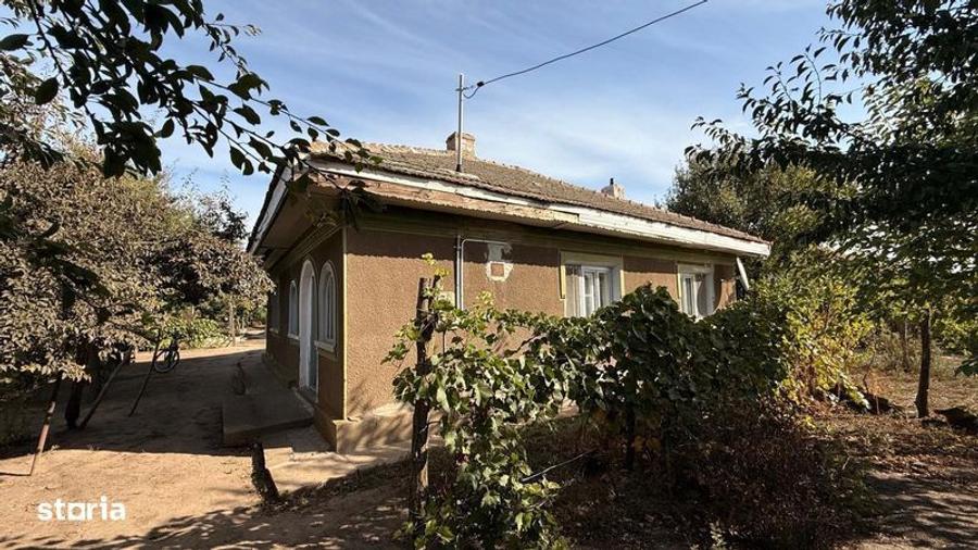 Casa si teren de vanzare - 5