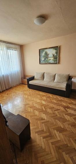 Apartament cu 2 camere semidecomandat în Rogerius