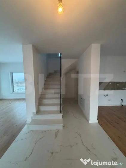 Casă cu 4 camere cu Teren 780 Mp în Central