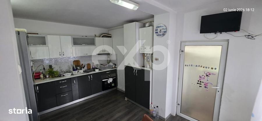 Casă cu 4 camere cu Teren 577 Mp în Aninoasa