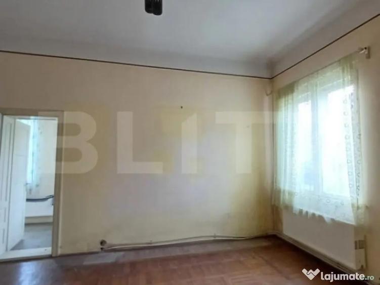 Casă cu 6 camere cu Teren 715 Mp în Turda