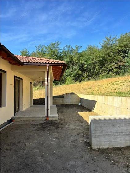 Casă cu Teren 750 Mp în Tăuții de Sus